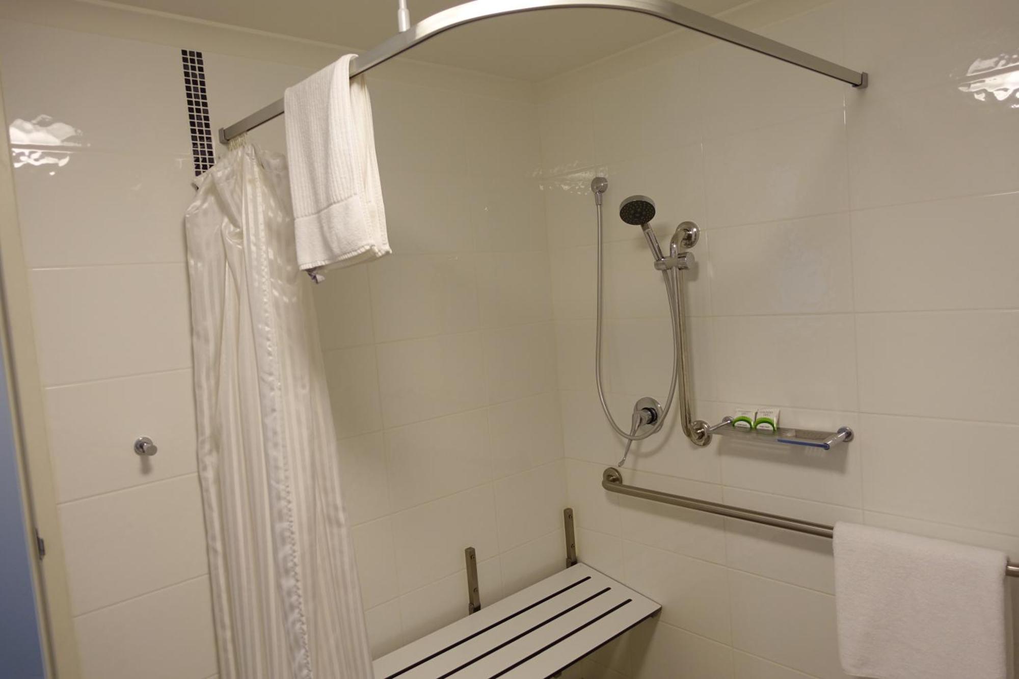 Elkanah Lodge And Conference Centre Marysville Room photo