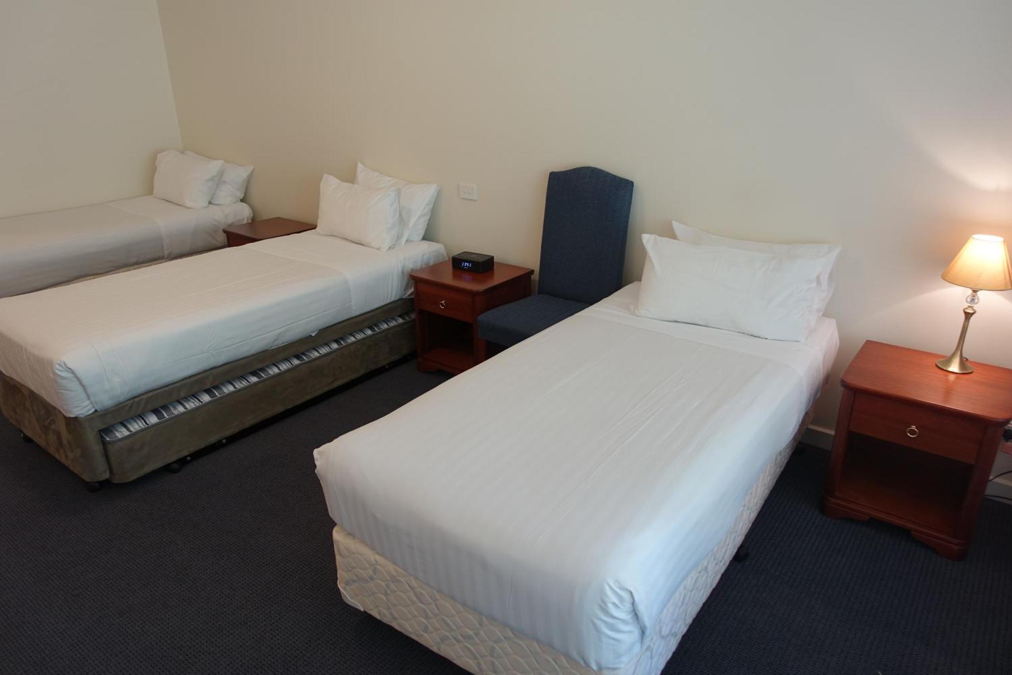 Elkanah Lodge And Conference Centre Marysville Room photo